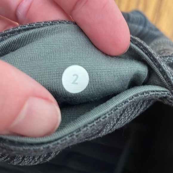 Lululemon Wunder Under Crop II Textured Stripe Slate Deep Coal size 2 - Picture 9 of 9